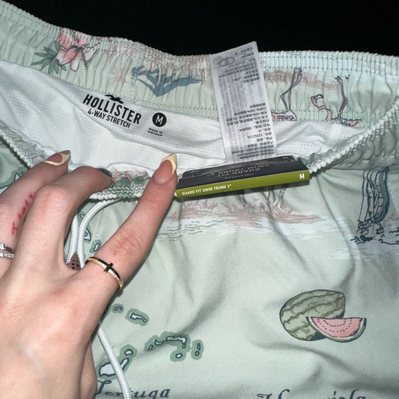 Hollister Cream Athletic Shorts with Tropical Print - Picture 2 of 3